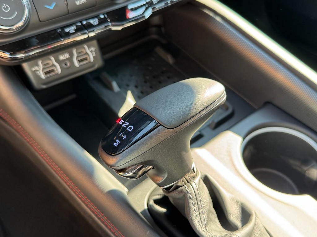 Dodge Durango Vehicle Full-screen Gallery Image 16
