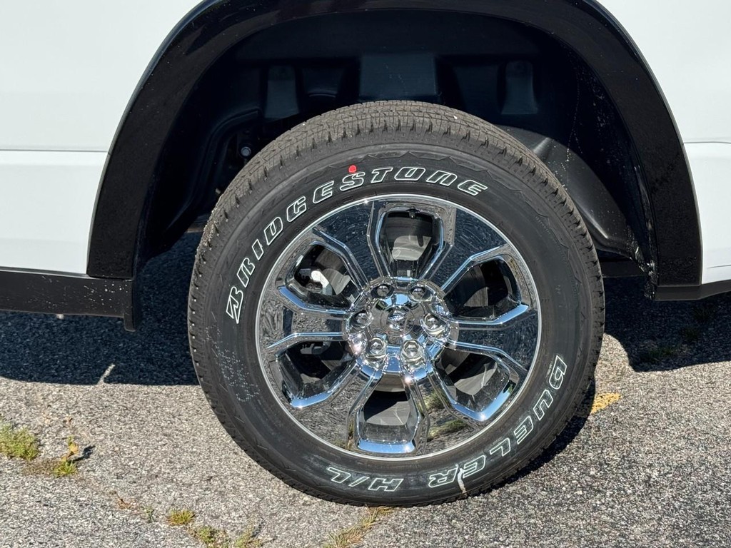 Ram 1500 Vehicle Full-screen Gallery Image 05