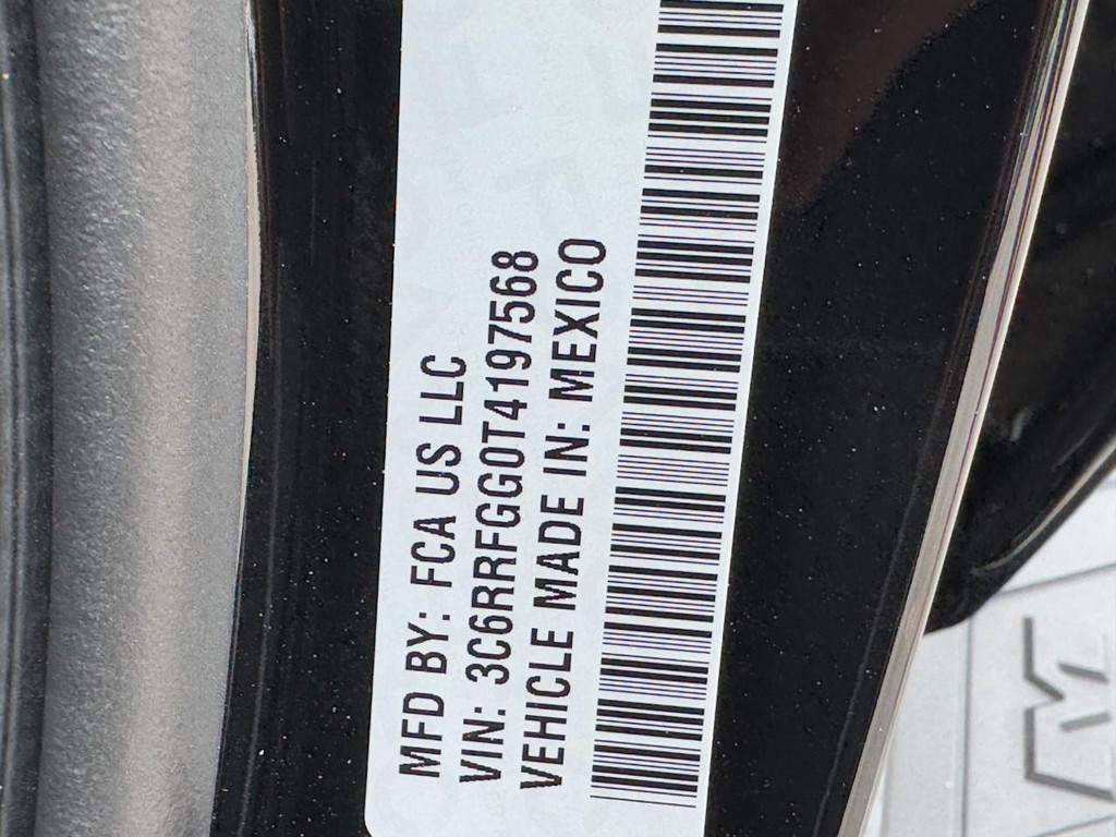 Ram 1500 Vehicle Full-screen Gallery Image 18