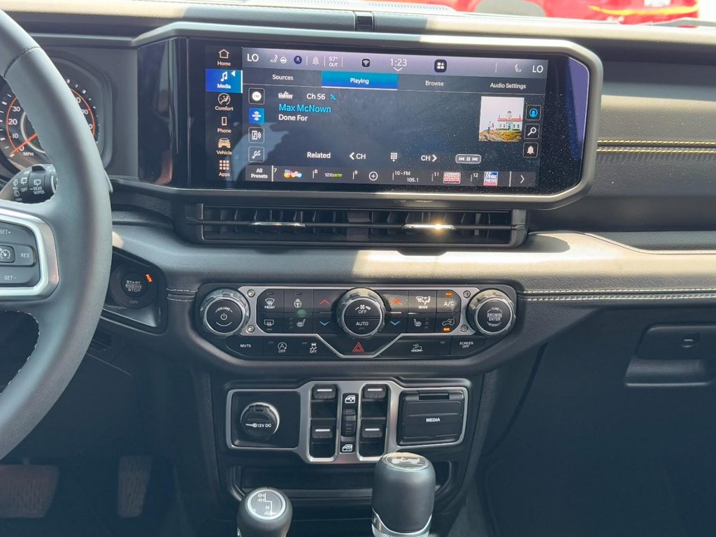 Jeep Wrangler Vehicle Full-screen Gallery Image 15
