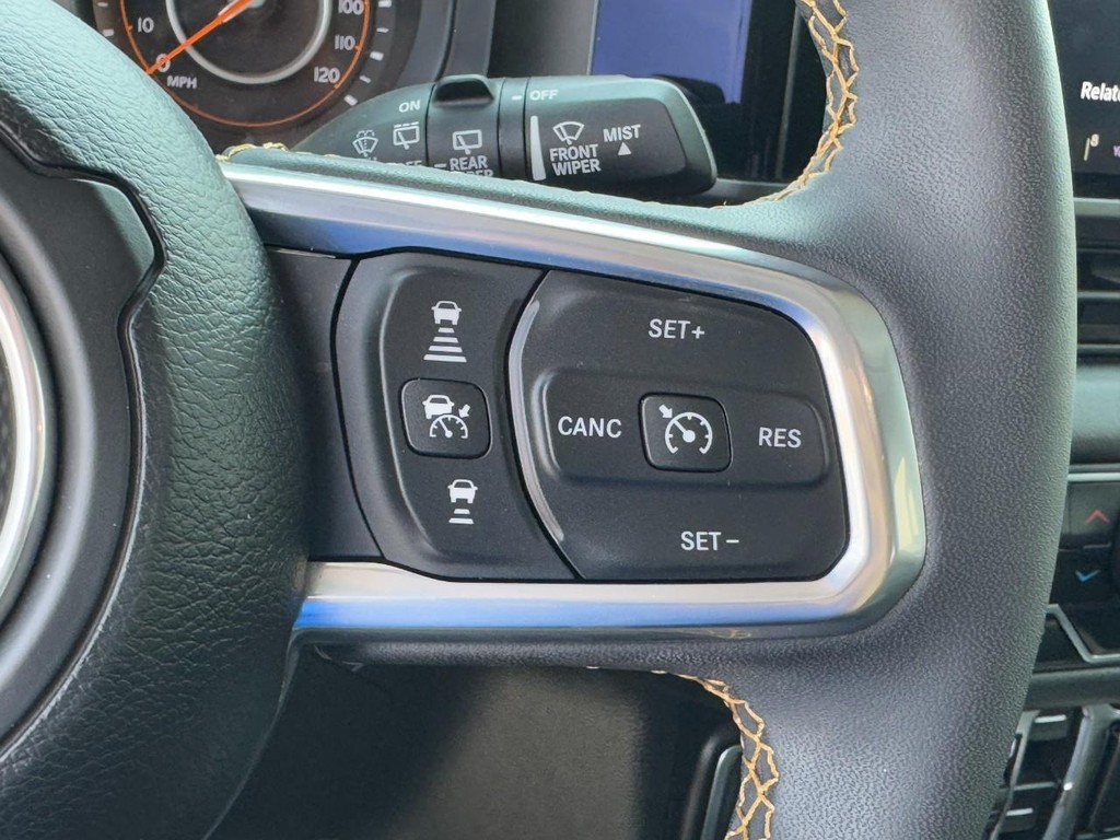 Jeep Wrangler Vehicle Full-screen Gallery Image 19