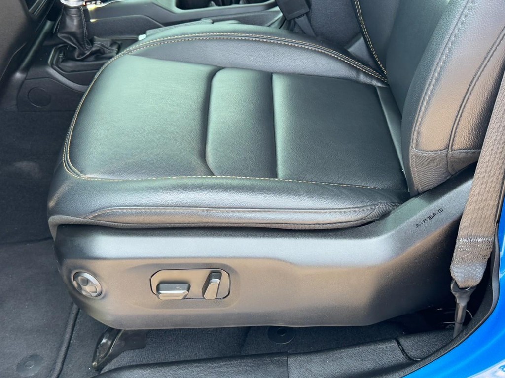 Jeep Wrangler Vehicle Full-screen Gallery Image 25