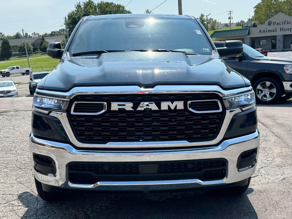 Ram 1500 Vehicle Full-screen Gallery Image 11