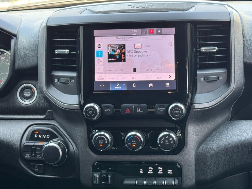 Ram 1500 Vehicle Full-screen Gallery Image 15