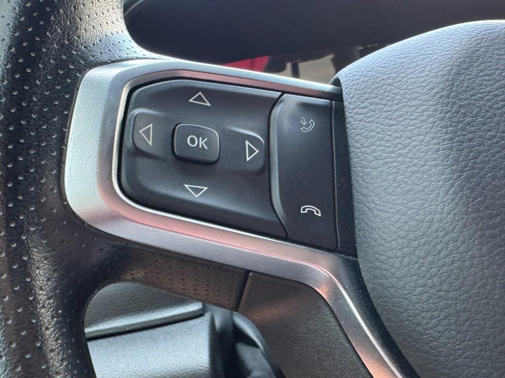 Ram 1500 Vehicle Full-screen Gallery Image 18