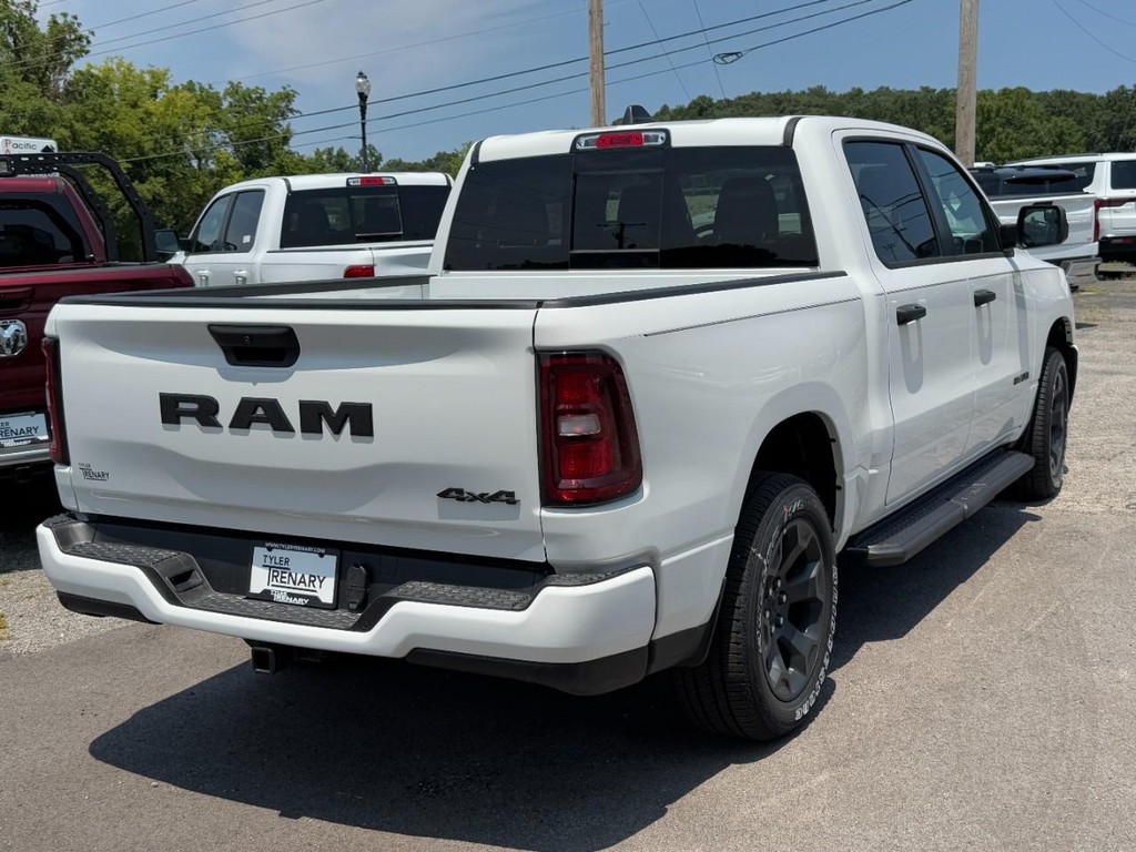 Ram 1500 Vehicle Full-screen Gallery Image 04