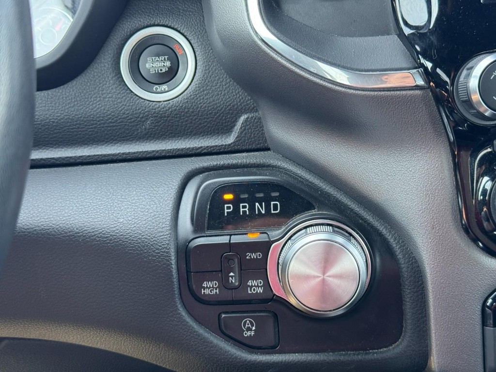 Ram 1500 Vehicle Full-screen Gallery Image 22