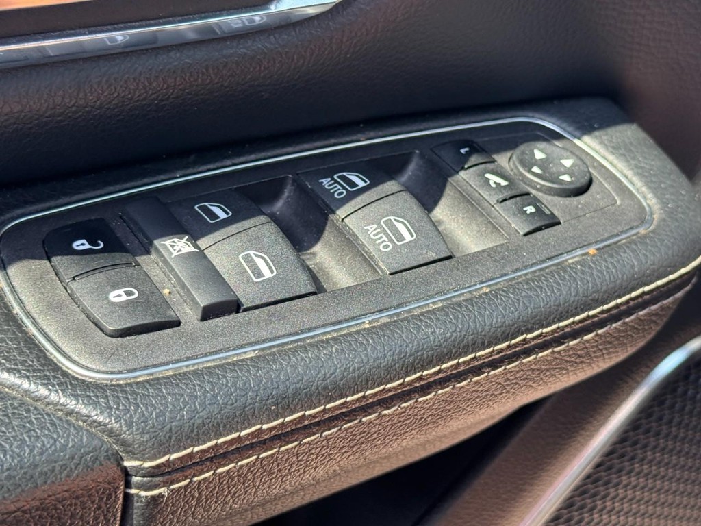 Ram 1500 Vehicle Full-screen Gallery Image 26