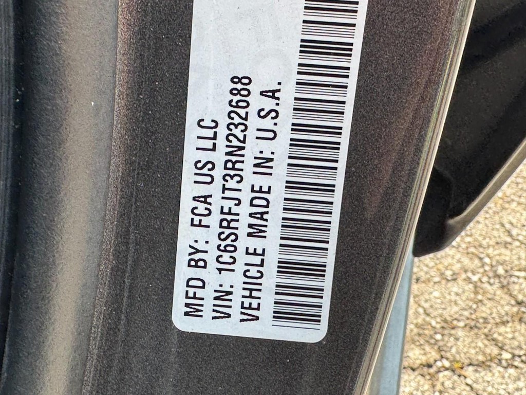 Ram 1500 Vehicle Full-screen Gallery Image 28