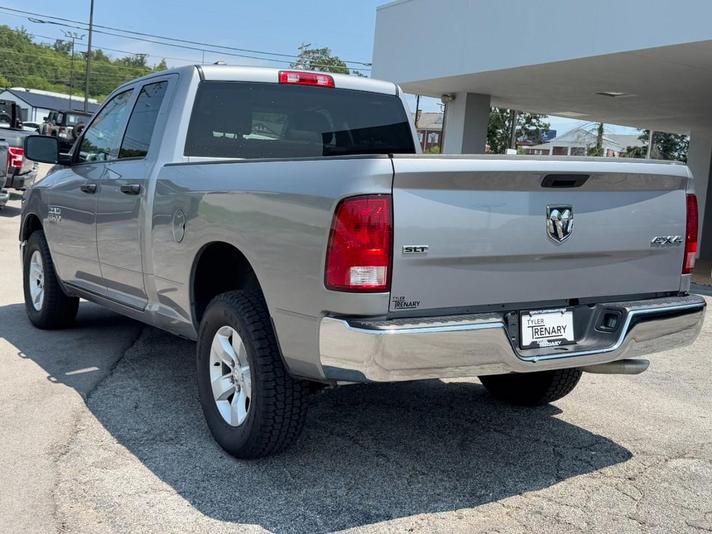 Ram 1500 Classic Vehicle Full-screen Gallery Image 07