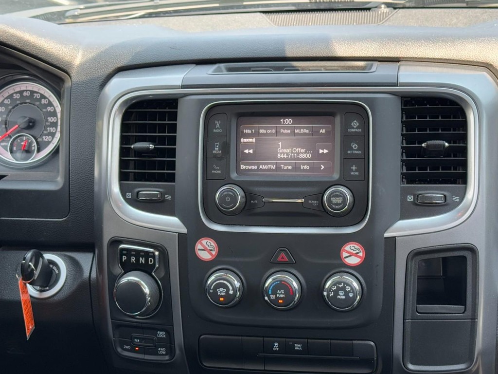 Ram 1500 Classic Vehicle Full-screen Gallery Image 15