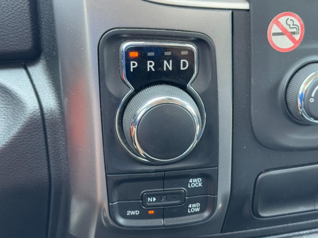 Ram 1500 Classic Vehicle Full-screen Gallery Image 21