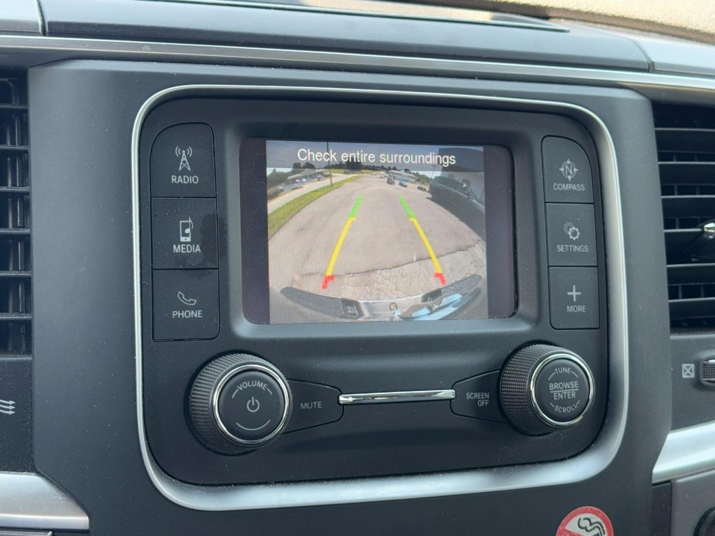 Ram 1500 Classic Vehicle Full-screen Gallery Image 22