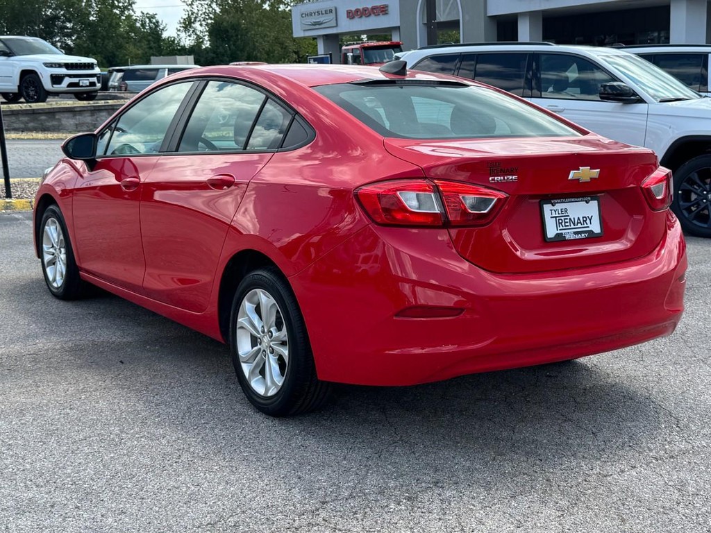 Chevrolet Cruze Vehicle Full-screen Gallery Image 07