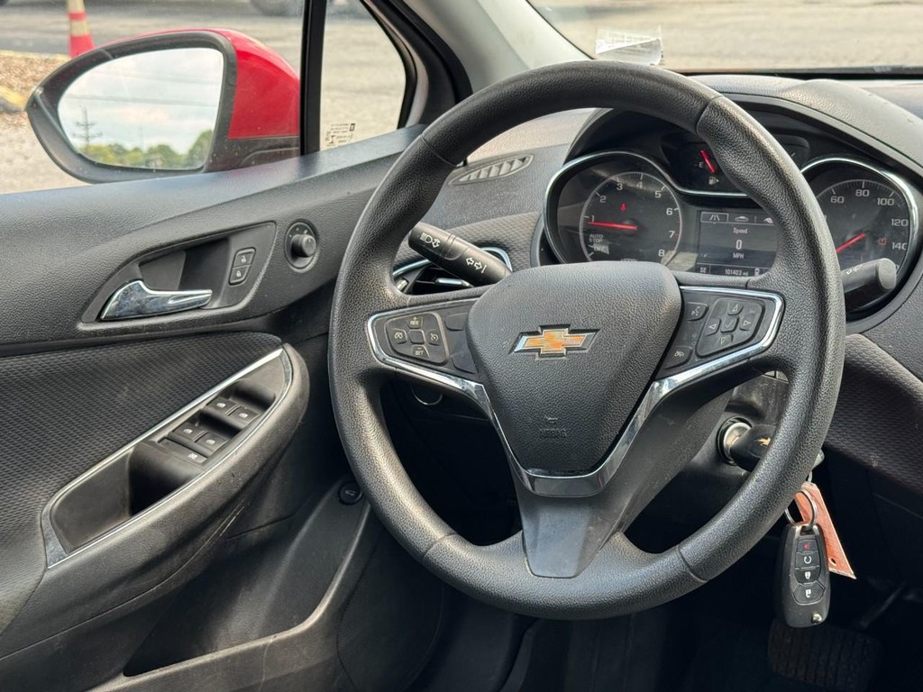 Chevrolet Cruze Vehicle Full-screen Gallery Image 14