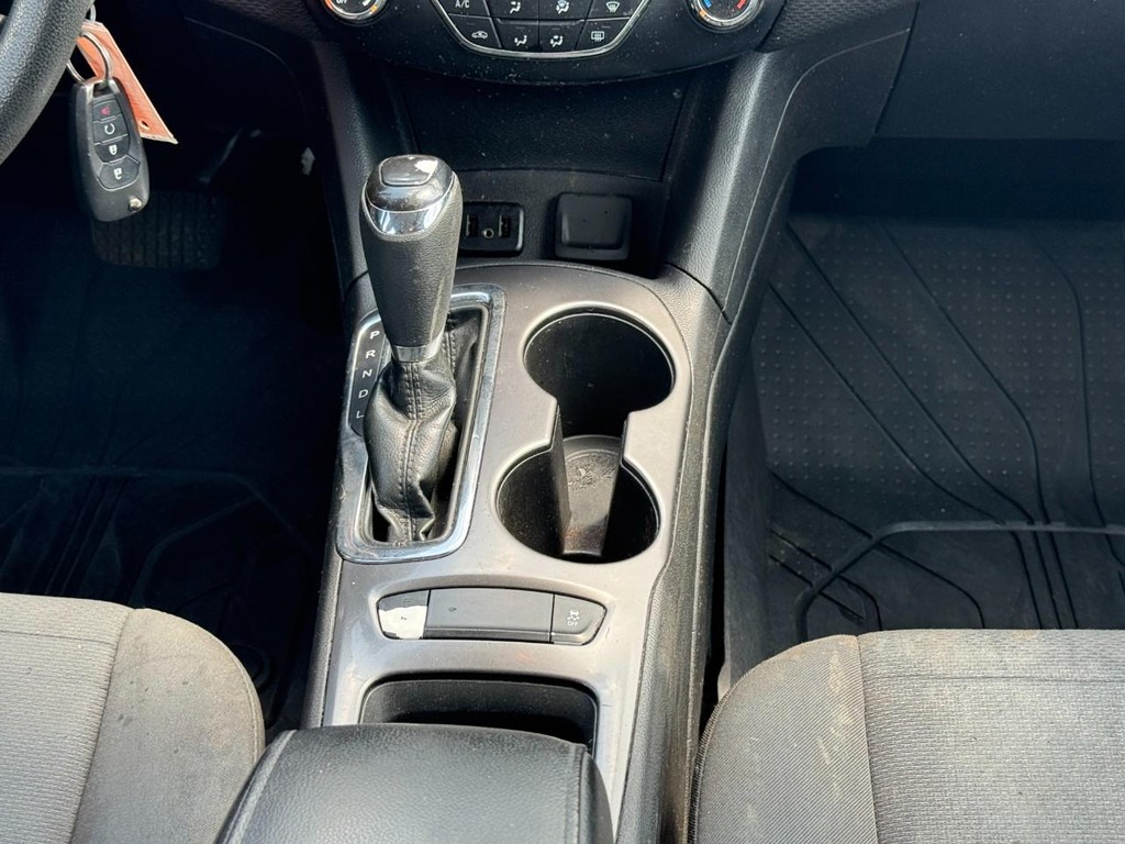 Chevrolet Cruze Vehicle Full-screen Gallery Image 16