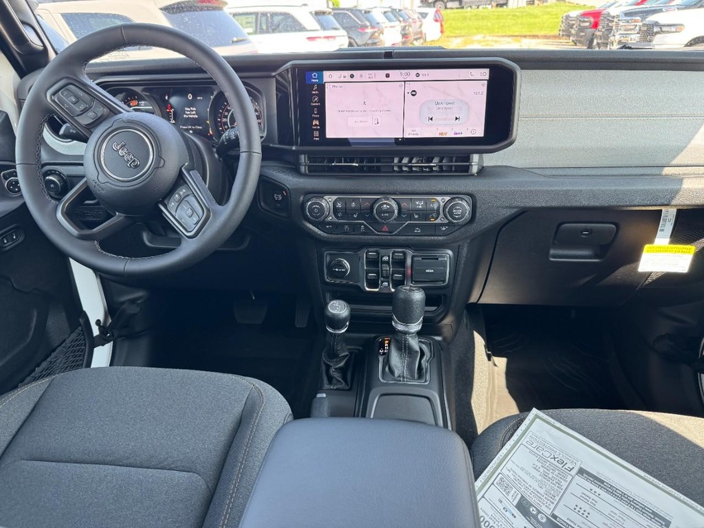 Jeep Wrangler Vehicle Full-screen Gallery Image 07