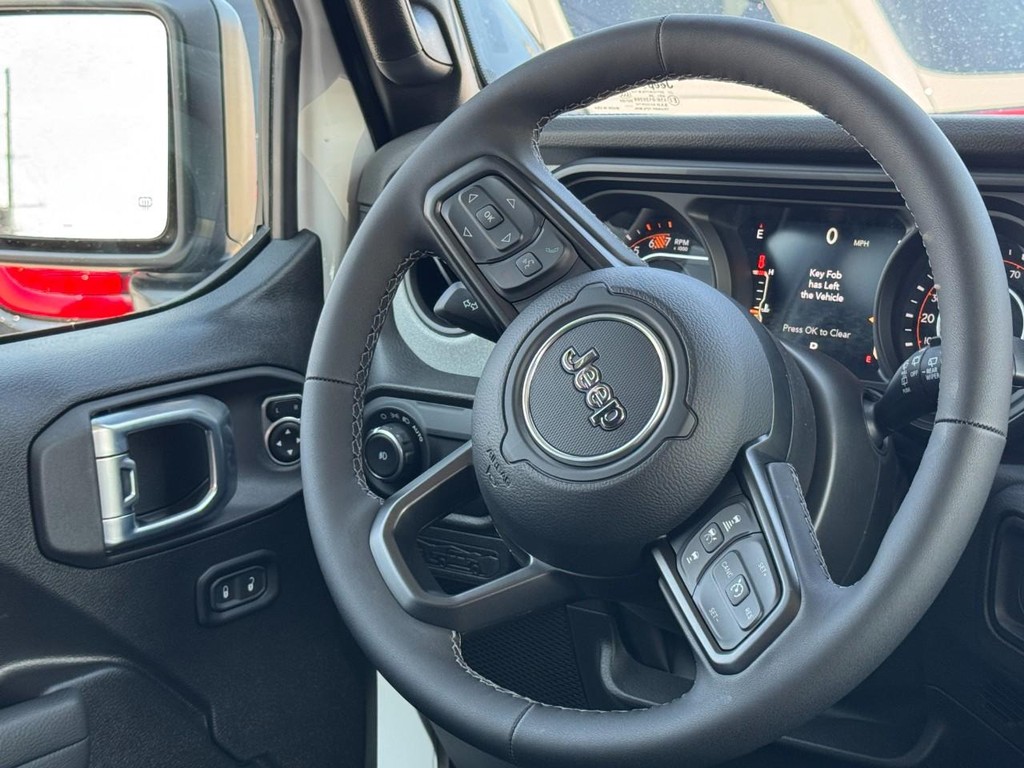 Jeep Wrangler Vehicle Full-screen Gallery Image 09