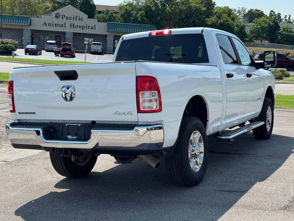Ram 2500 Vehicle Full-screen Gallery Image 04