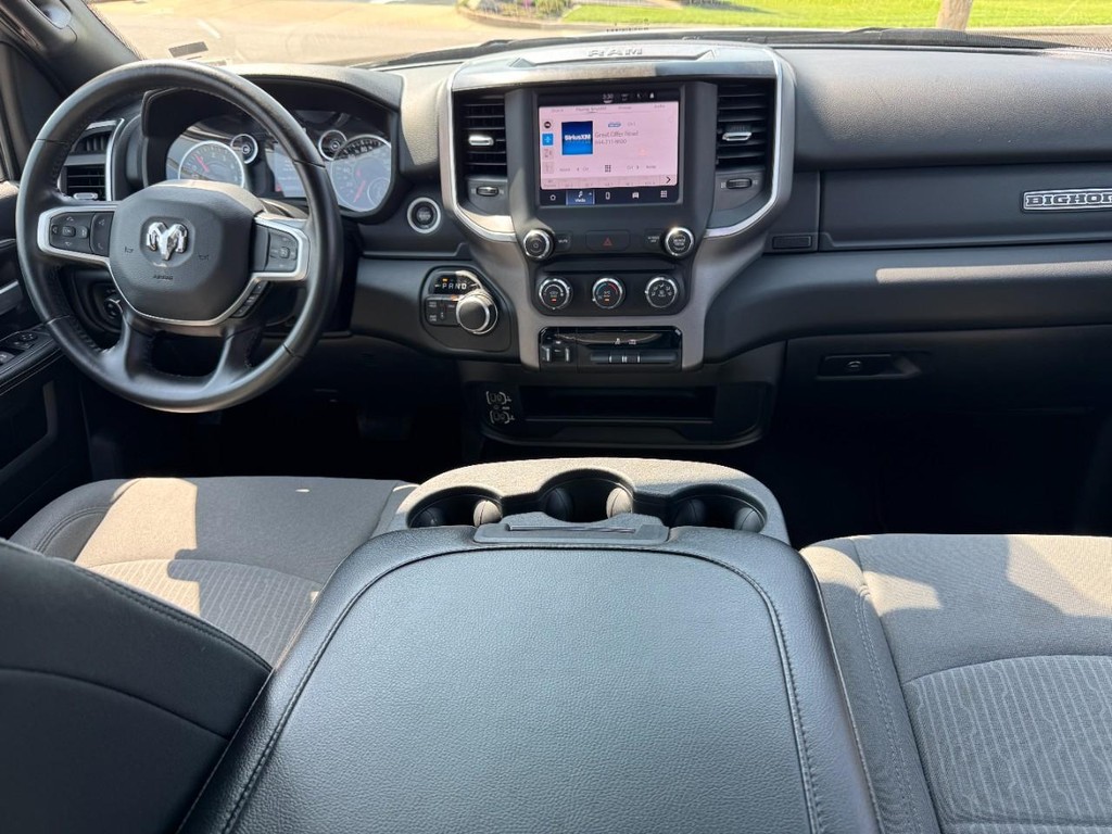 Ram 2500 Vehicle Full-screen Gallery Image 13