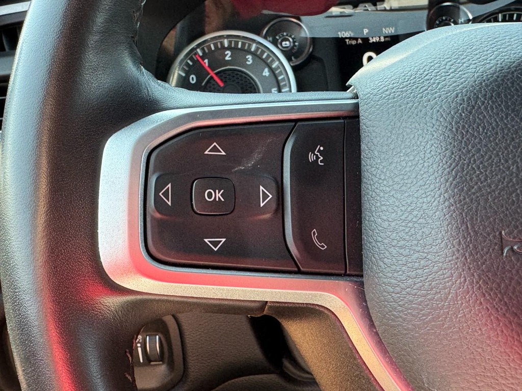 Ram 2500 Vehicle Full-screen Gallery Image 18