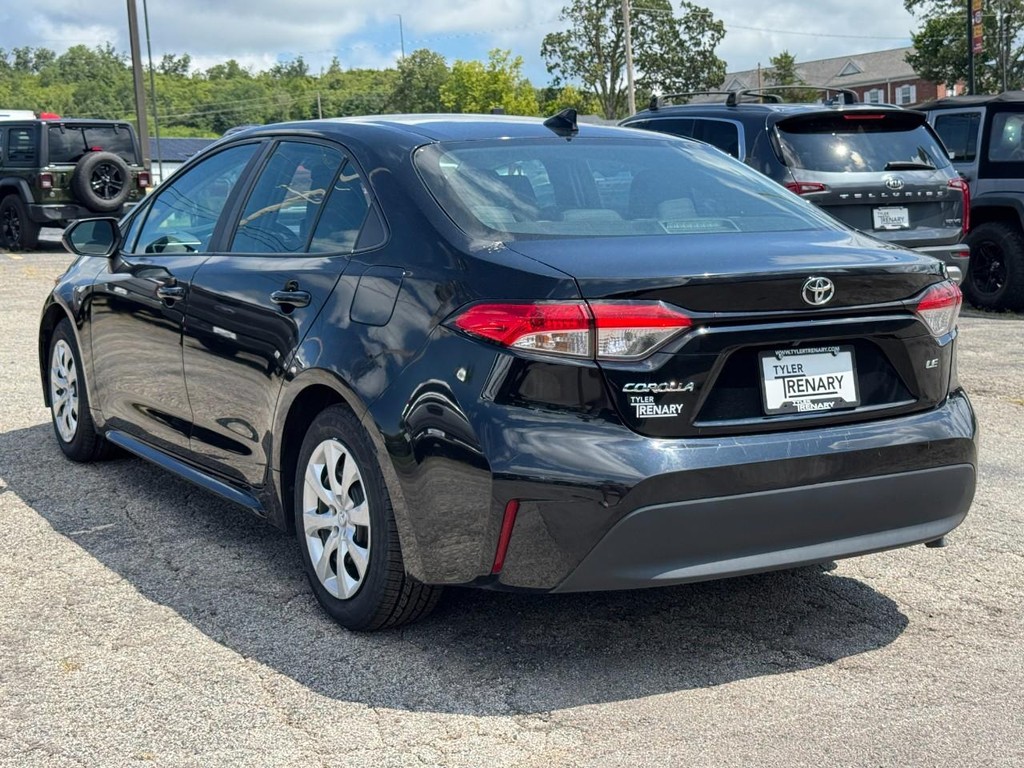 Toyota Corolla Vehicle Full-screen Gallery Image 07