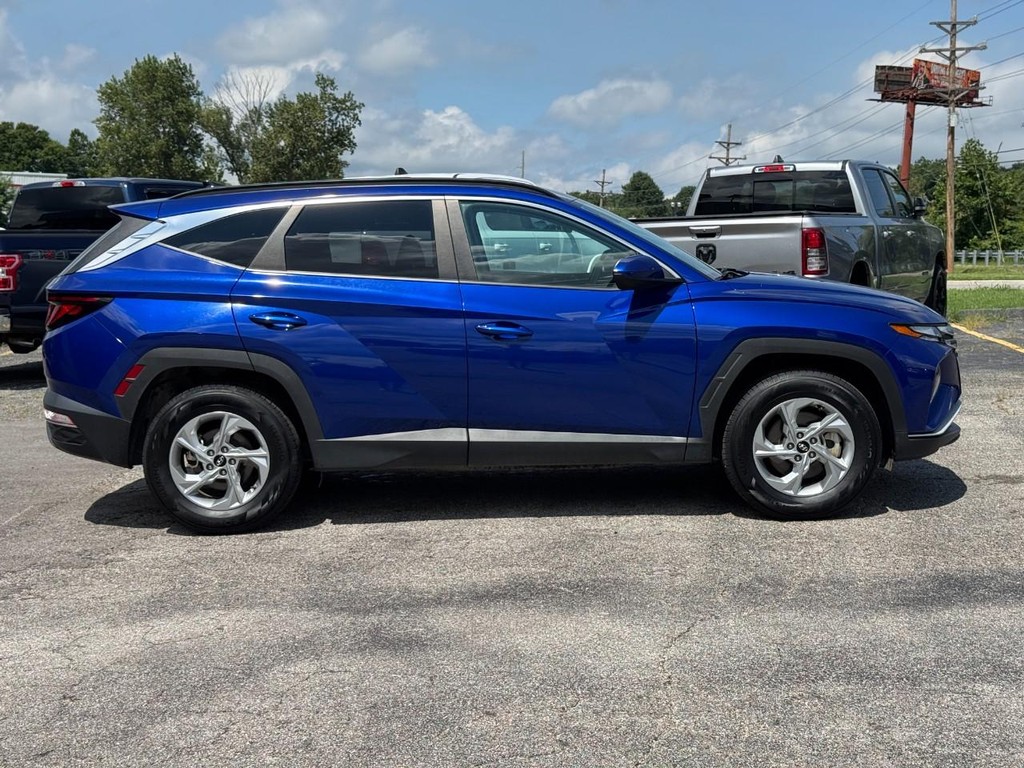 Hyundai Tucson Vehicle Full-screen Gallery Image 02