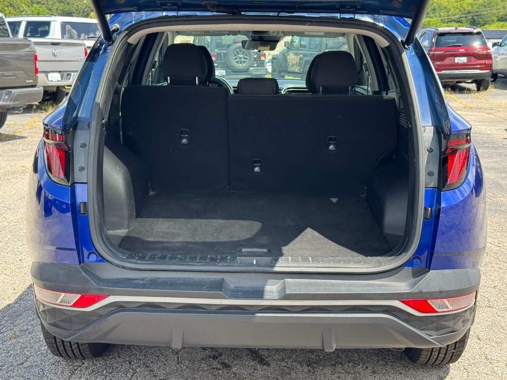Hyundai Tucson Vehicle Full-screen Gallery Image 06