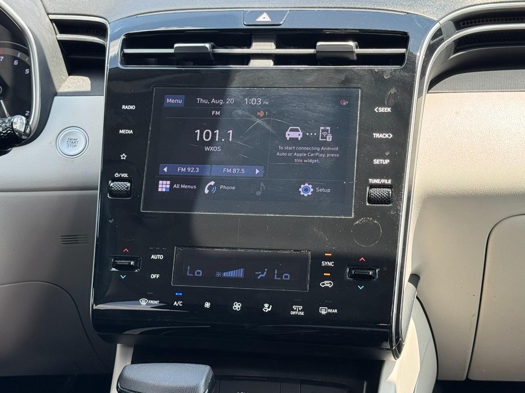 Hyundai Tucson Vehicle Full-screen Gallery Image 15