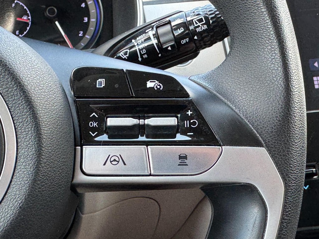 Hyundai Tucson Vehicle Full-screen Gallery Image 19