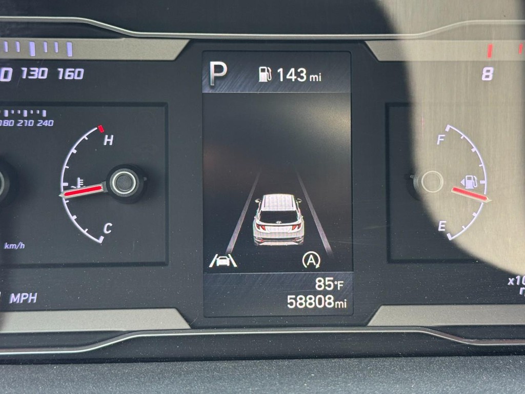 Hyundai Tucson Vehicle Full-screen Gallery Image 20