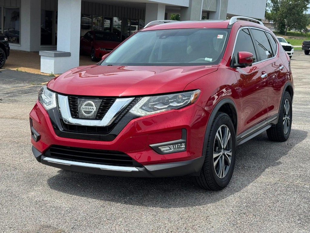 Nissan Rogue Vehicle Full-screen Gallery Image 10