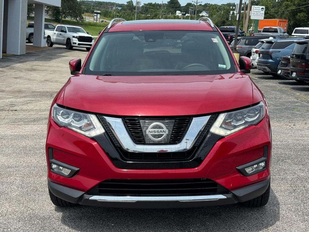 Nissan Rogue Vehicle Full-screen Gallery Image 11