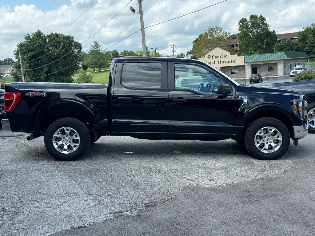 Ford F-150 Vehicle Full-screen Gallery Image 02