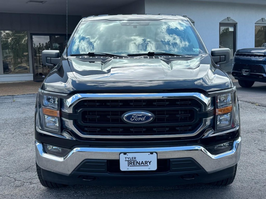 Ford F-150 Vehicle Full-screen Gallery Image 11