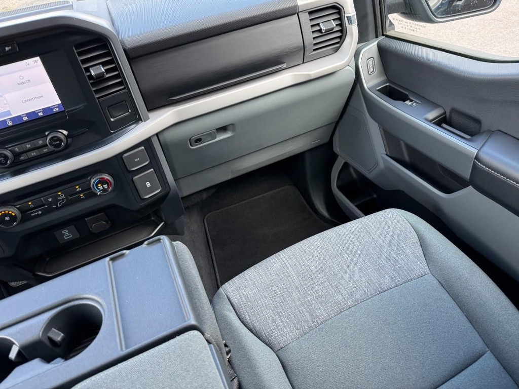 Ford F-150 Vehicle Full-screen Gallery Image 17