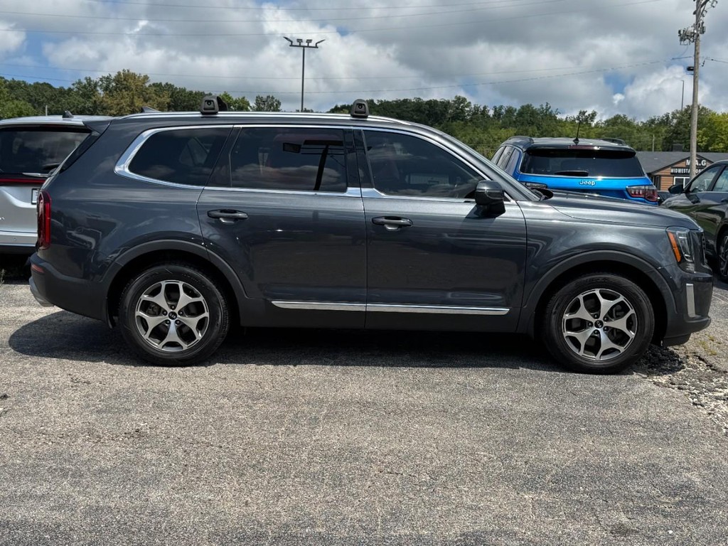 Kia Telluride Vehicle Full-screen Gallery Image 02