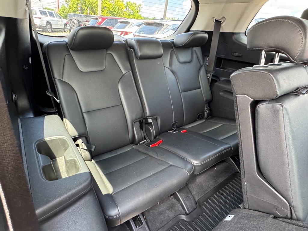 Kia Telluride Vehicle Full-screen Gallery Image 13