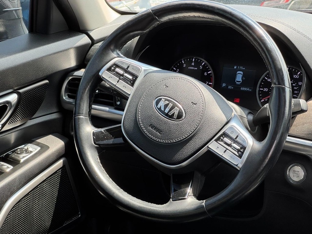 Kia Telluride Vehicle Full-screen Gallery Image 15