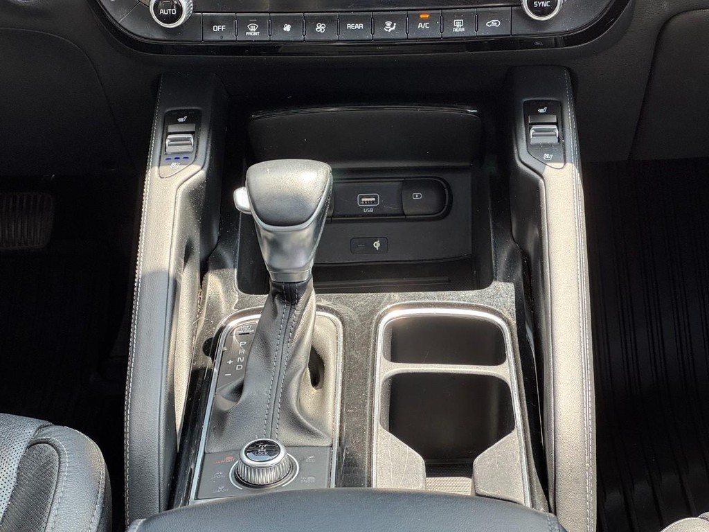 Kia Telluride Vehicle Full-screen Gallery Image 17