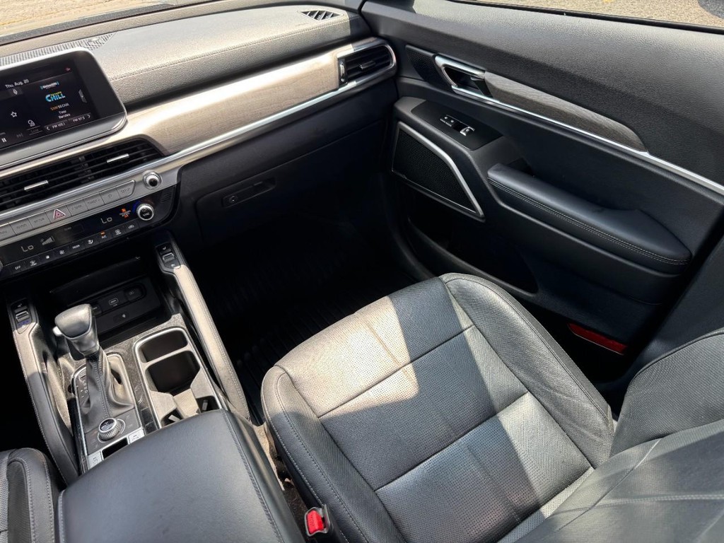 Kia Telluride Vehicle Full-screen Gallery Image 18