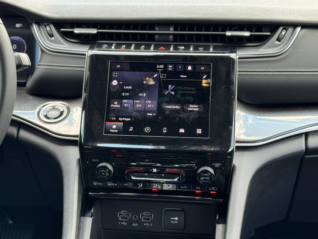 Jeep Grand Cherokee Vehicle Full-screen Gallery Image 15