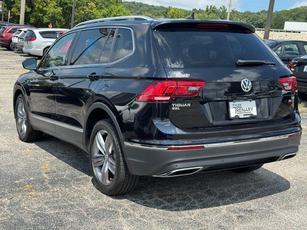 Volkswagen Tiguan Vehicle Full-screen Gallery Image 07
