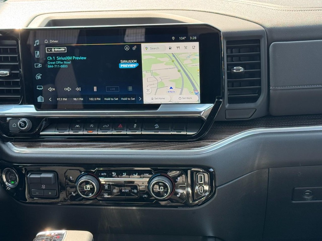 Chevrolet Silverado 1500 Vehicle Full-screen Gallery Image 15