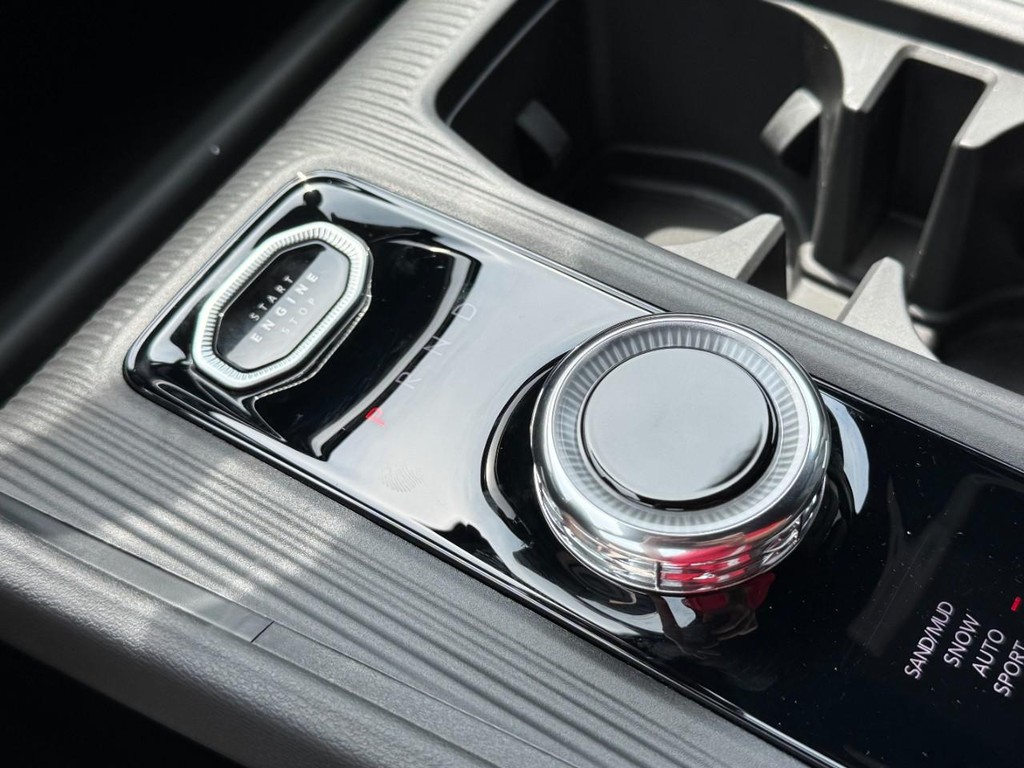 Jeep Cherokee Vehicle Full-screen Gallery Image 14
