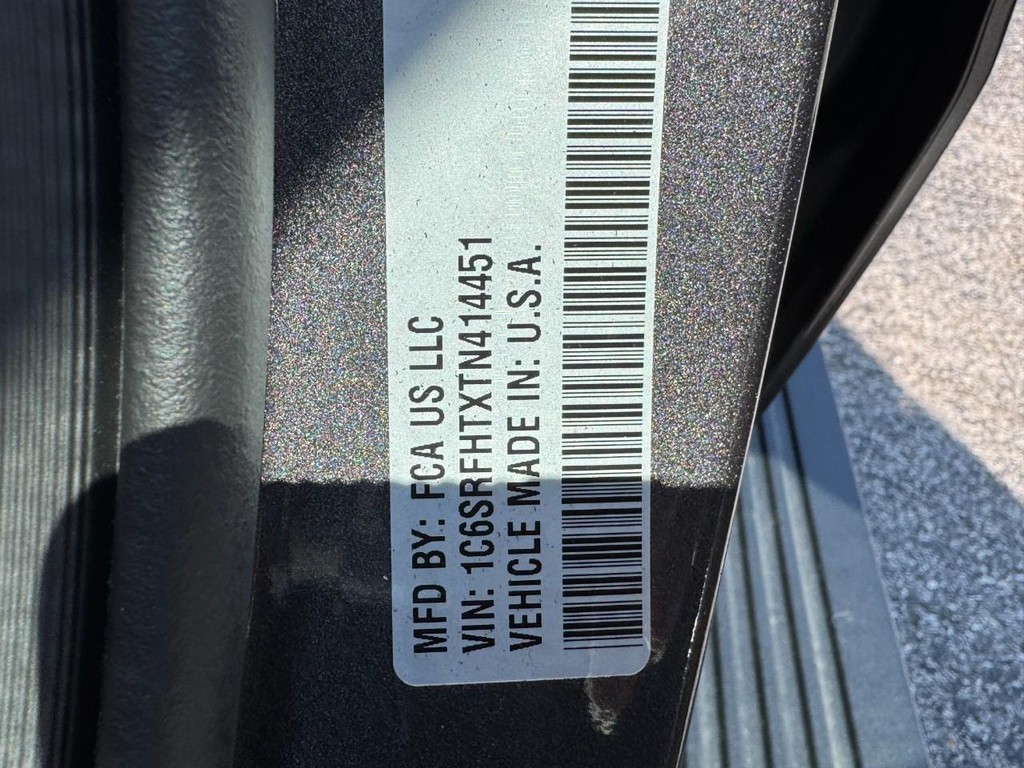 Ram 1500 Vehicle Full-screen Gallery Image 19