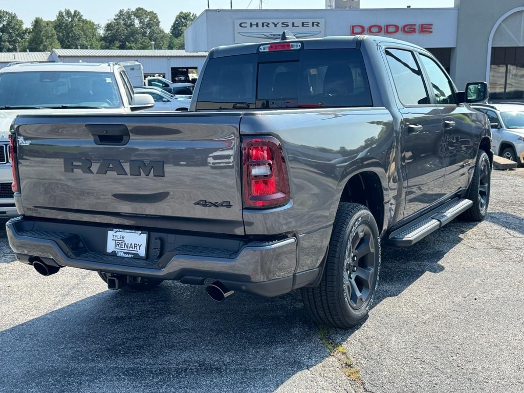Ram 1500 Vehicle Full-screen Gallery Image 04
