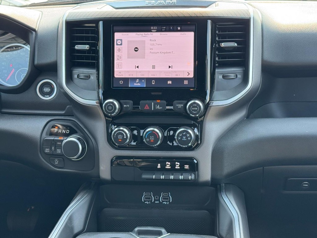 Ram 1500 Vehicle Full-screen Gallery Image 10