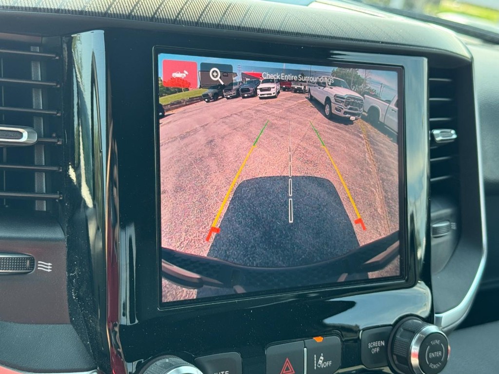 Ram 1500 Vehicle Full-screen Gallery Image 15