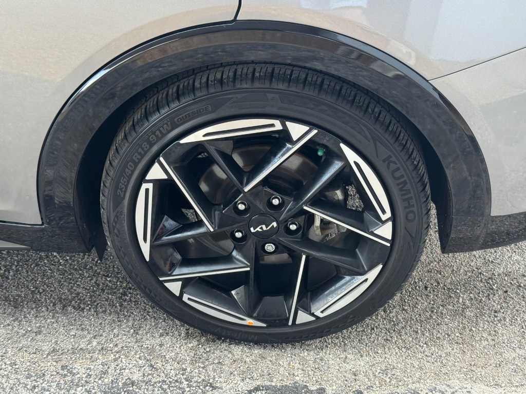 Kia K4 Vehicle Full-screen Gallery Image 09